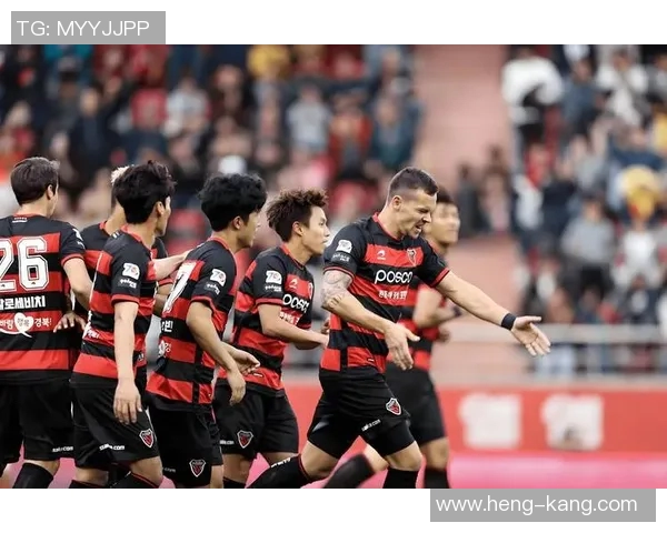 蔚山现代与江原FC激战正酣谁能在这场对决中笑到最后 蔚山现代与江原FC激战正酣谁能在这场对决中笑到最后