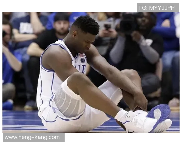 特雷杨领衔新一代篮球明星展现无限潜力与激情 特雷杨领衔新一代篮球明星展现无限潜力与激情